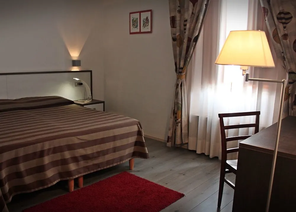 Hotel Magenta Florence