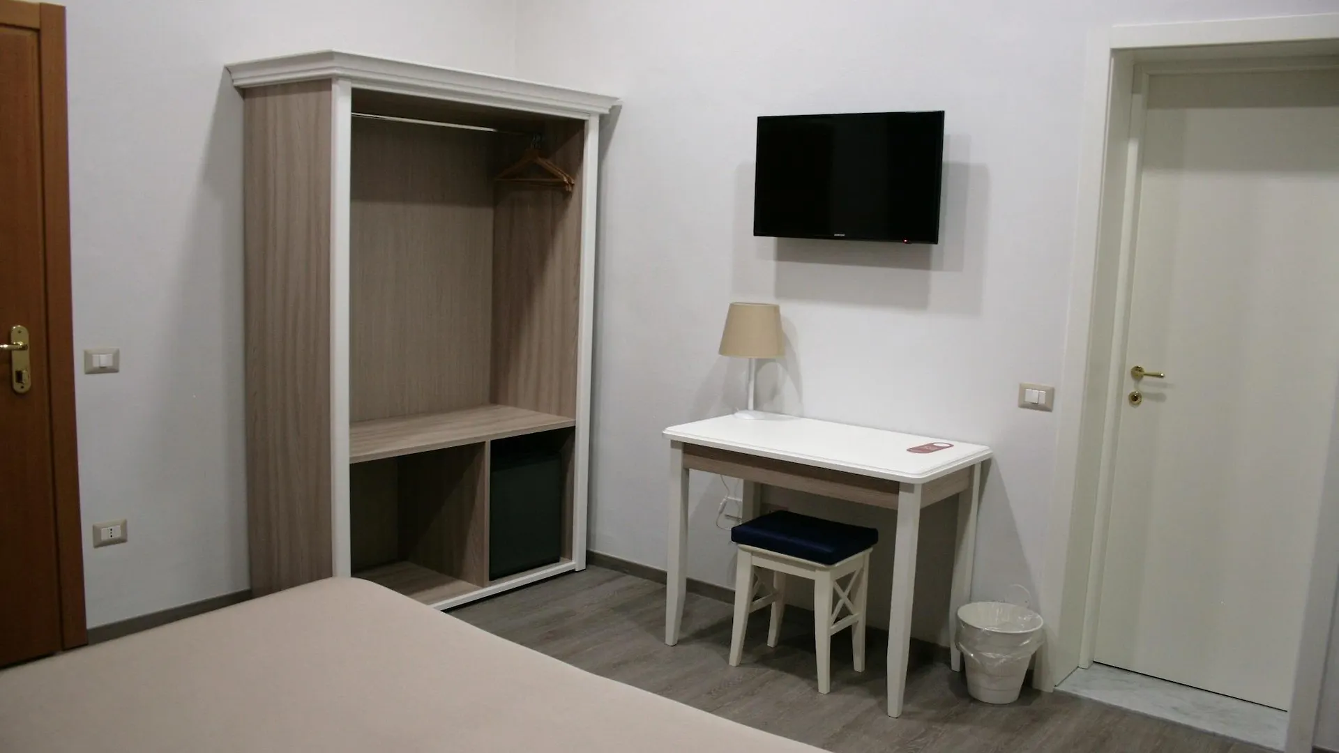 ***  Hotel Magenta Firenze Italia